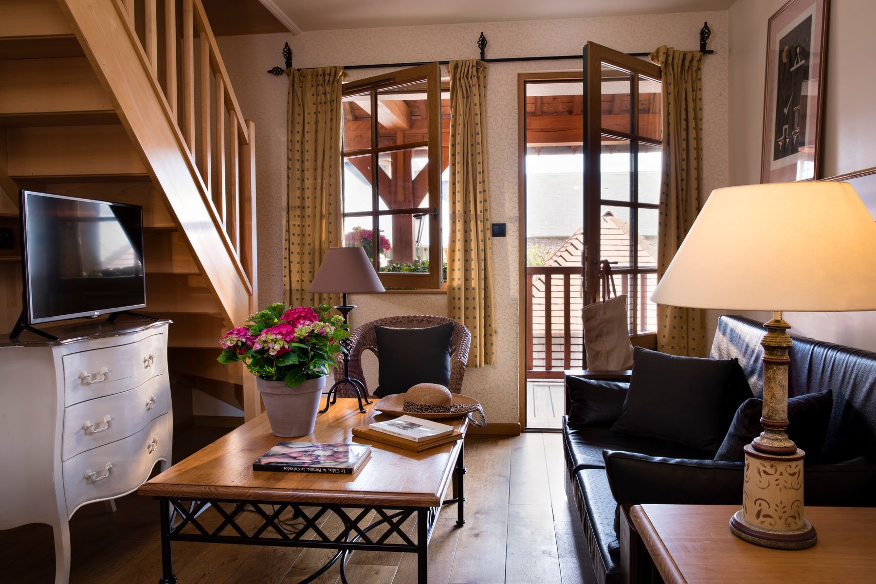 Chambre duplex à louer pour votre séjour en amoureux proche de Deauville dans notre hôtel-spa-restaurant en Normandie